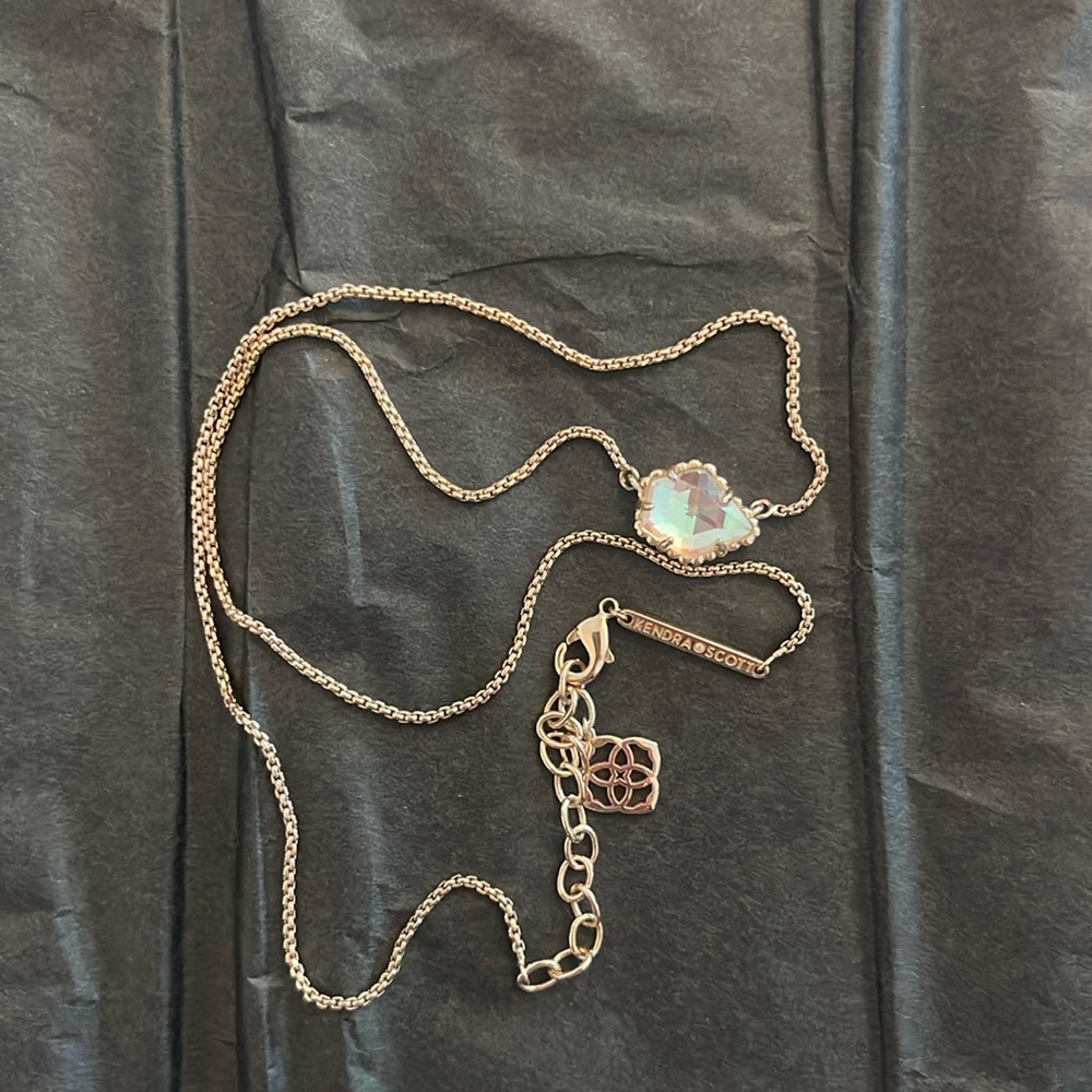 Kendra Scott Tess Necklace in Dichroic Glass